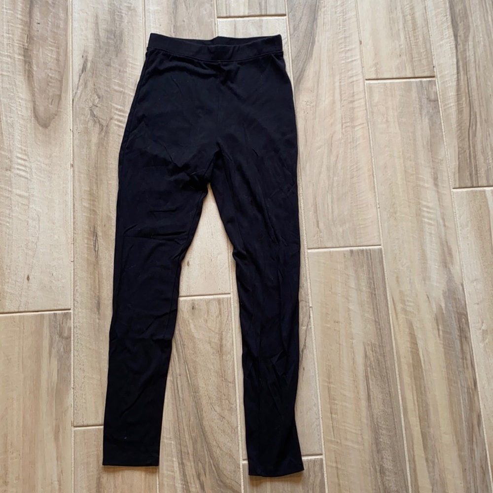 Black leggings